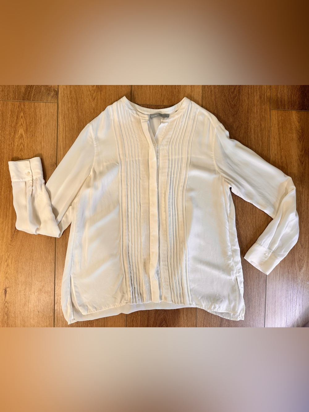 Vince cream 100% SILK Pintuck Front Blouse size 12 minimalist classic capsule